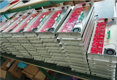 5G手机信号屏蔽器，成品测试中，.jpg